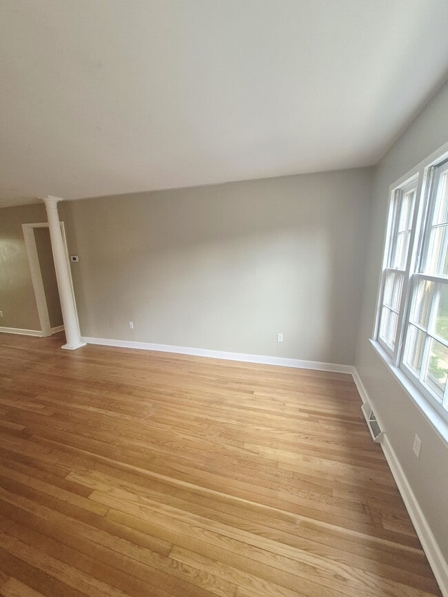 Photo - 2404 Barracks Ct