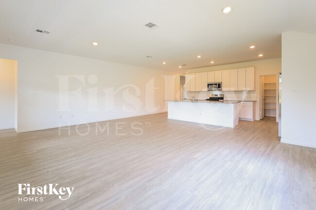 Photo - 6728 Beehive Dr