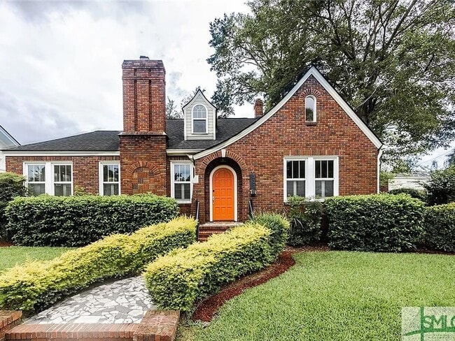 Historic Charm Meets Modern Elegance in Sa... - Historic Charm Meets Modern Elegance in Sa... House