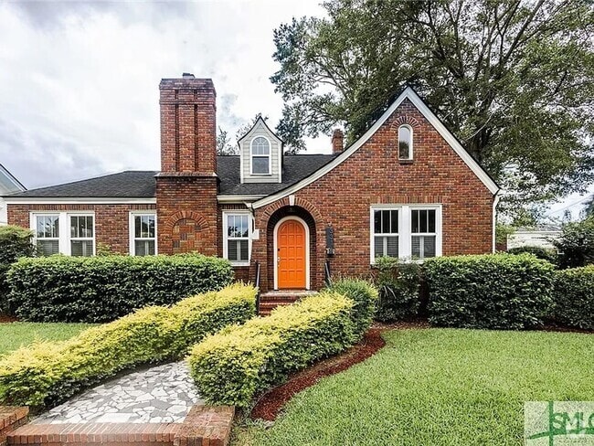 Building Photo - Historic Charm Meets Modern Elegance in Sa... Rental