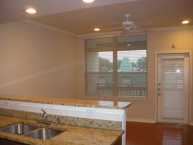 Photo - PRE-LEASE NORTH CAMPUS LUXURY 3 BEDROOM AU...