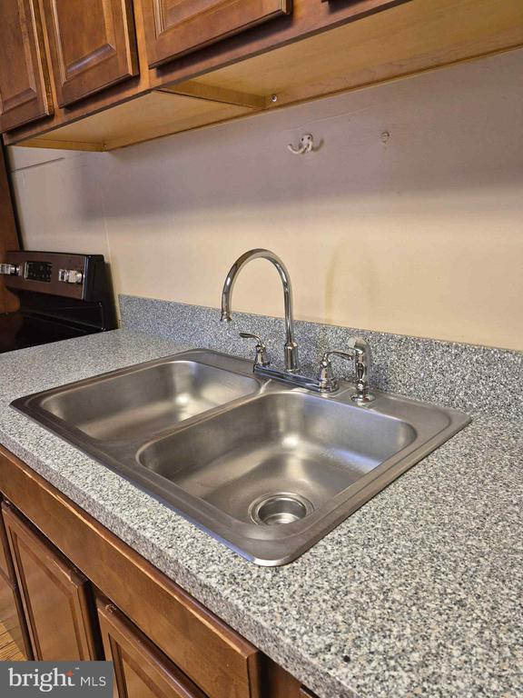 Photo - 25 S Market St Unit APT 2