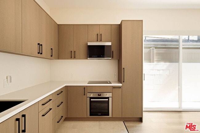 Photo - 2325 27th St