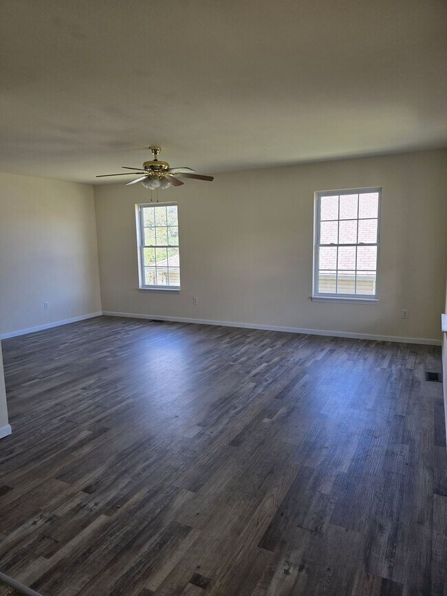 Photo - Beautiful Move in ready House!