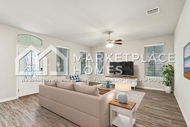 Photo - 129 Oak Landing Ln
