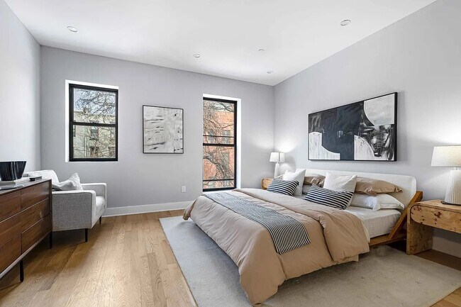 Photo - 307 W 136th St