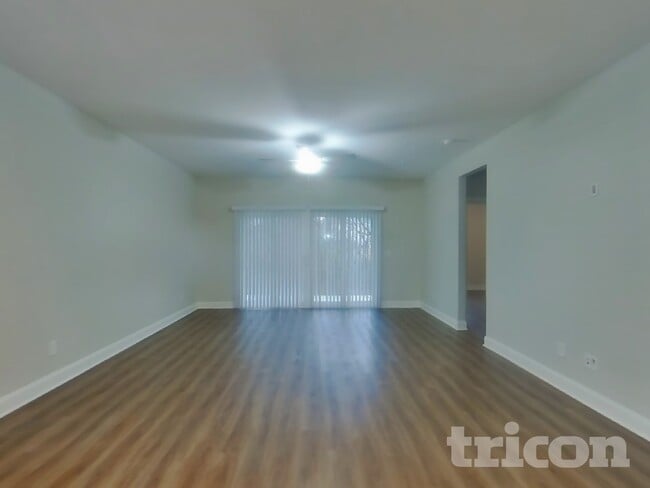 Photo - 571 Faye Aly