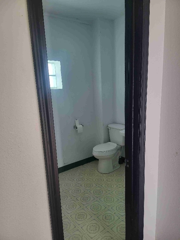 Photo - 404 State St