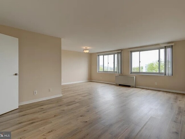 Photo - 1900 Lyttonsville Rd