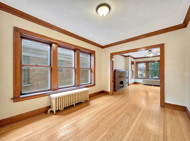 1319 N Ridgeway Ave Unit 1