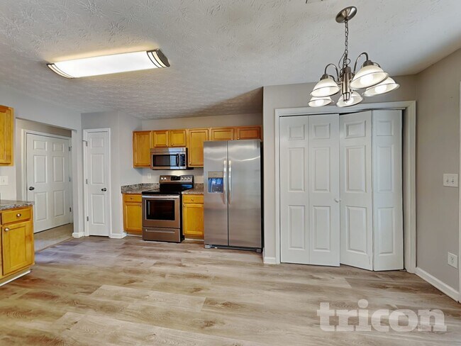 Photo - 629 Aspen Brook Dr