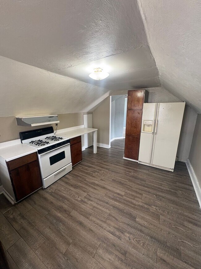528 Margaret St Unidad C