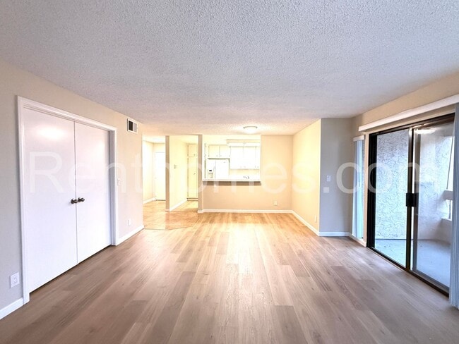 Photo - 6747 Friars Rd