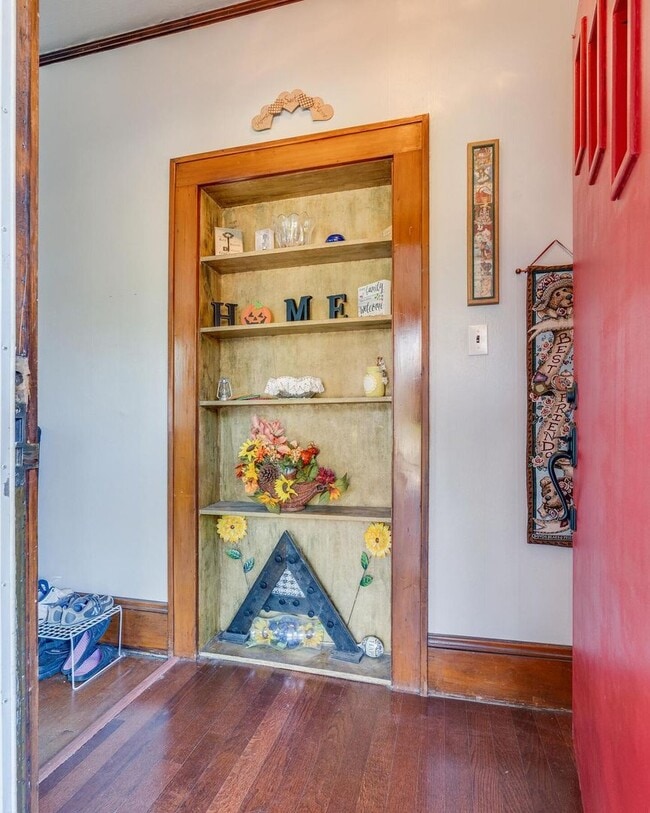 Photo - Charming 3 bed 2 Bath | Sunroom + Garage + Patio | Summer Special !