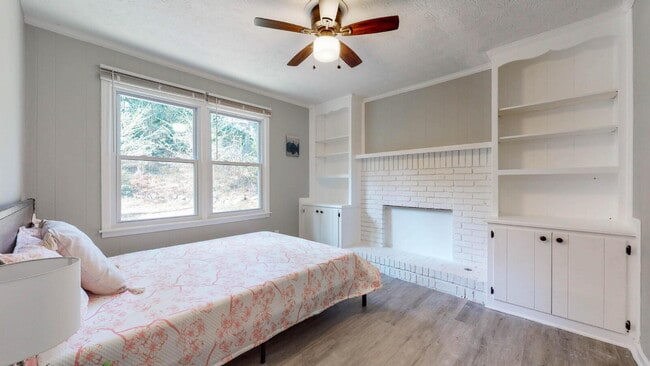 Building Photo - Live in Bedford Estates, a 2-minute drive to the transit stop S Hairston Rd & Manly Ct.