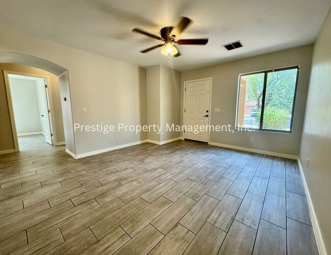 Photo - 3/2 Cozy Home In Green Valley, Waiting For You!