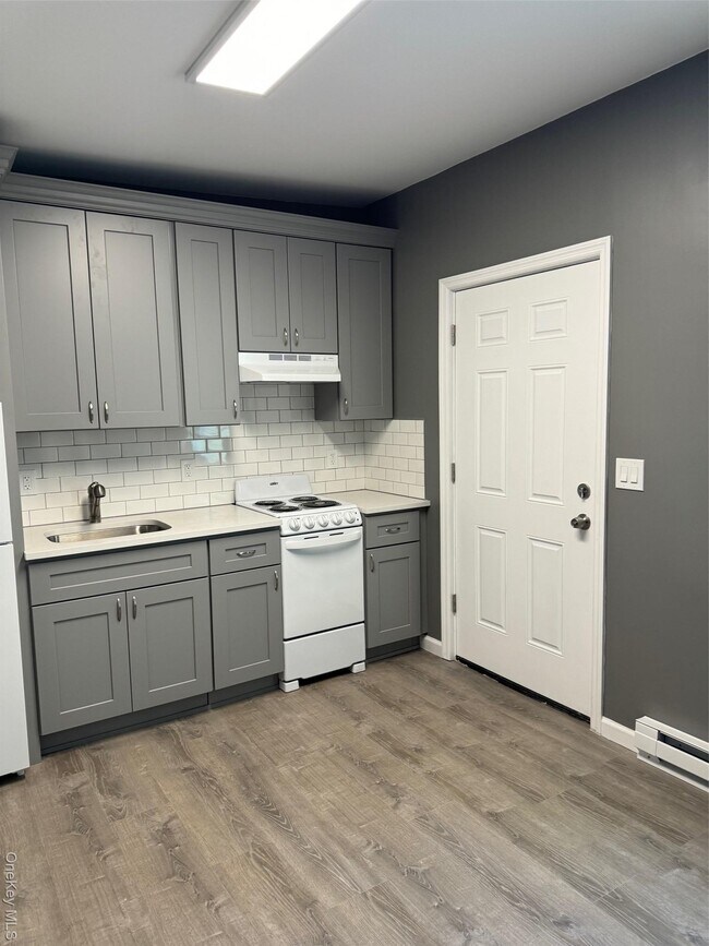 Photo - 21 Collegeview Ave Unit 21-5