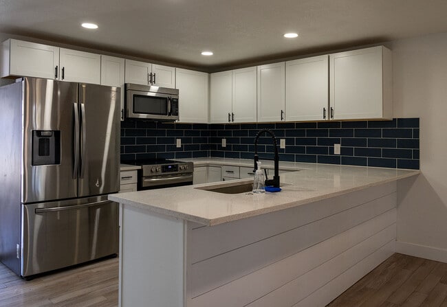 Building Photo - 2000 N Fry St Rental