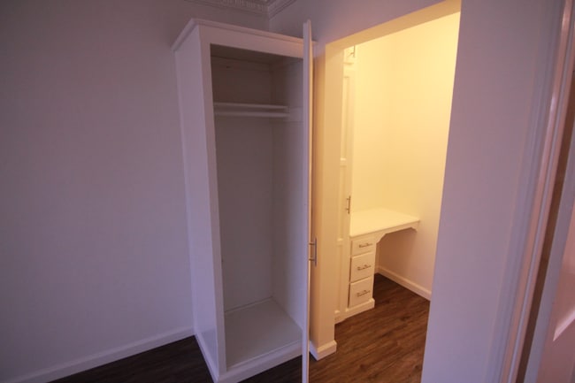 Photo - 1249 N Edgemont St Unit 4