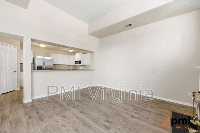 Photo - 1002 Nicklaus Dr