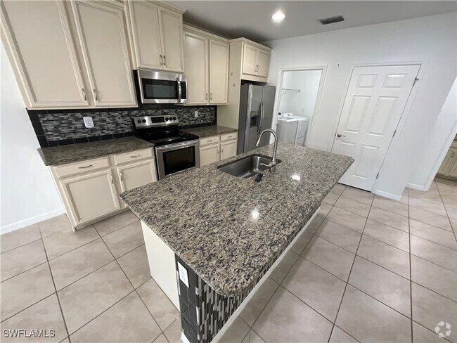 Building Photo - 4369 Dutchess Park Rd Rental