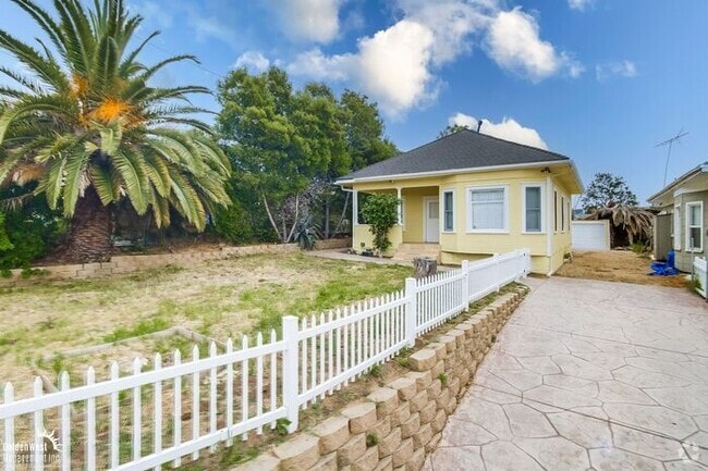 Building Photo - Cozy 2Bdm 2Ba Home in the Encanto Neighbor...