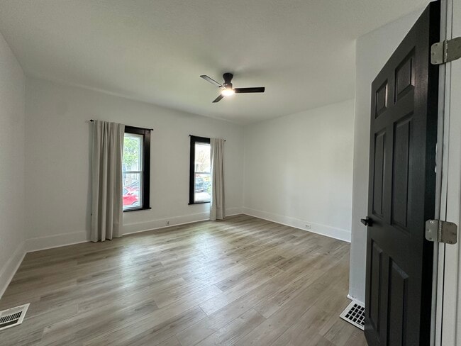 Photo - 1825 Clover Ave