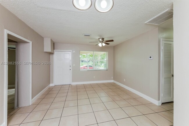 Photo - 4531 NE 5th Ave