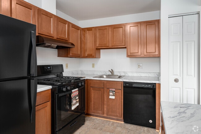 2BR, 2BA - 1132SF