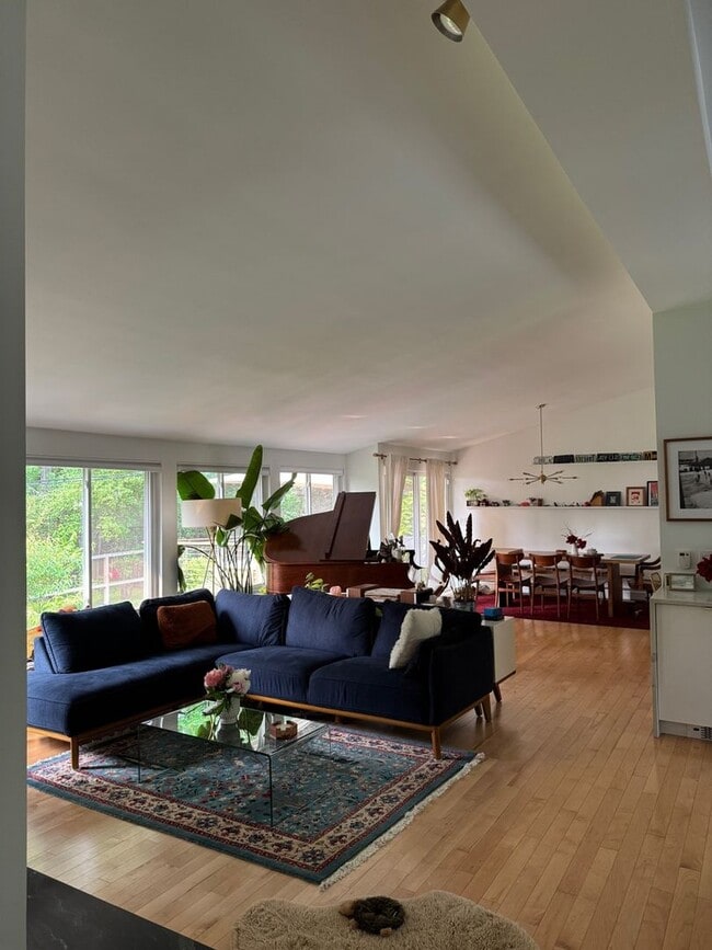 Photo - 1237 Meadowbrook Ave