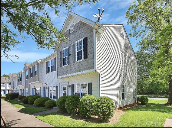 Photo - 3059 Nevin Place Dr