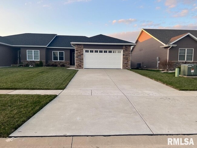 Building Photo - 3309 Telford Dr Rental