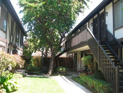Victoria Pines Apartments