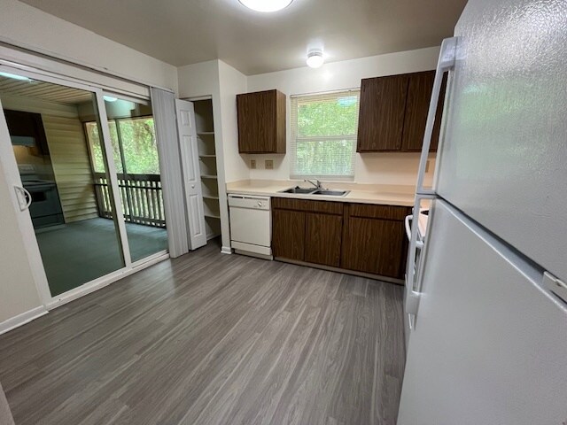 2 bedroom kitchen