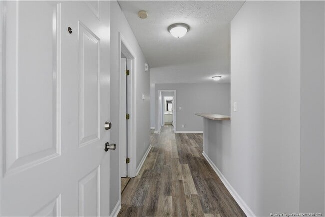 Photo - 401 Meadowland Ct