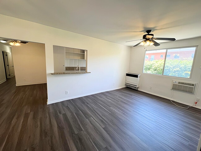 Photo - 4360 Willow Brook Ave Unit 4360