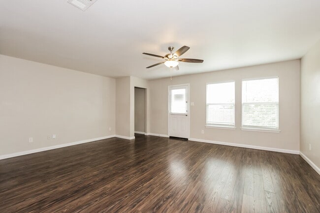 Photo - 8820 Elk Creek Ln