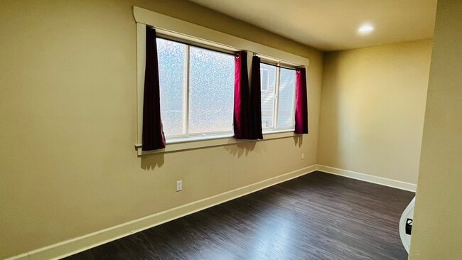 Photo - 13710 Burke Ave N