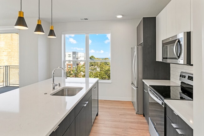 Photo - 5945 6th Ave Unidad 419