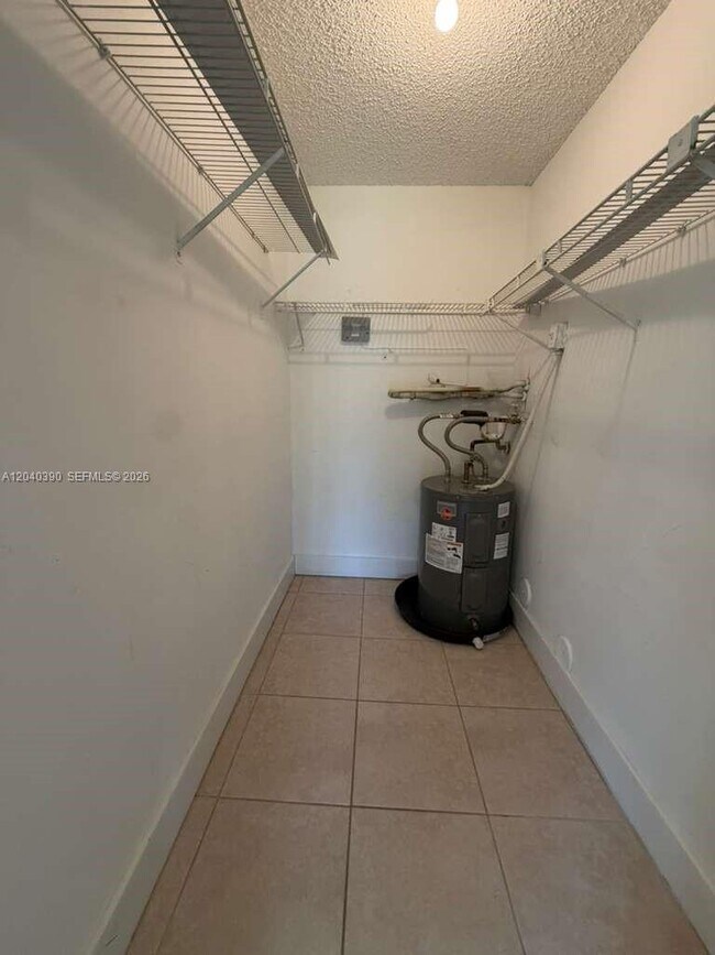 Photo - 2550 SW 18th Terrace Unidad 2201