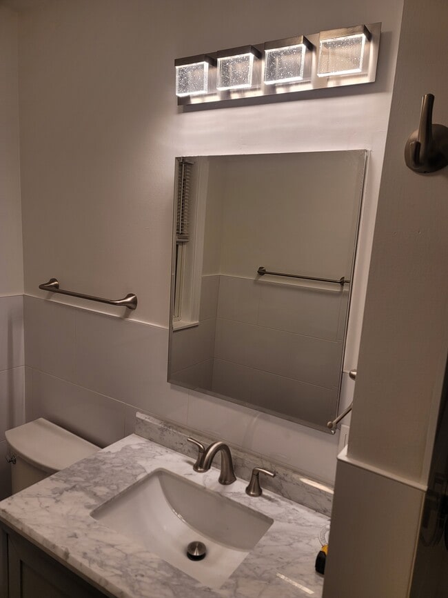 Photo - 2930 W Berwyn Ave Unit 2