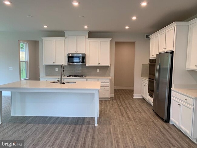 Photo - 150 Boxelder Dr