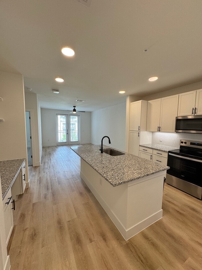 Building Photo - 2343 Portman Ave