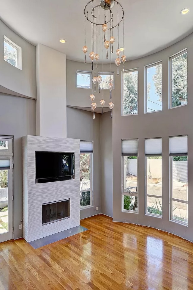 Building Photo - Stunning 4-Bedroom Home for Lease – Prime ...