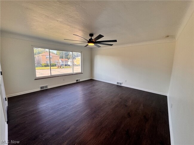 2907 Snow Rd