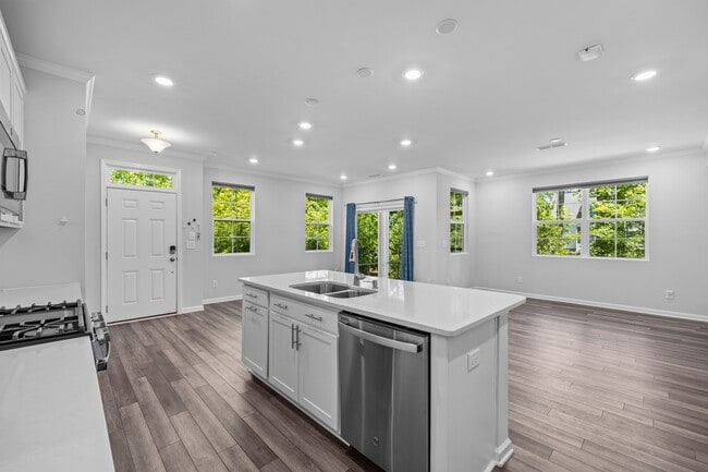 Photo - 141 Gremar Dr.