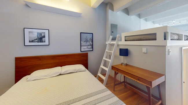 Photo - 12 Stoneholm St Unit 511