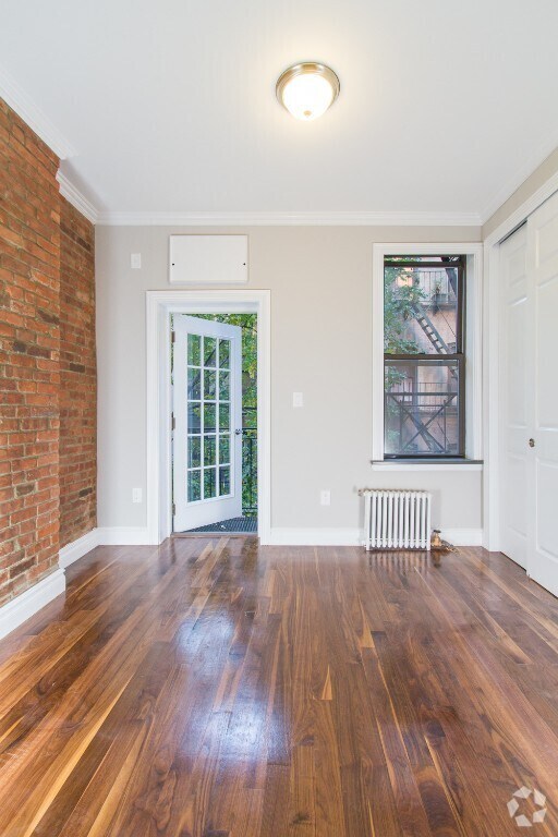 Building Photo - 246 Mott St Rental