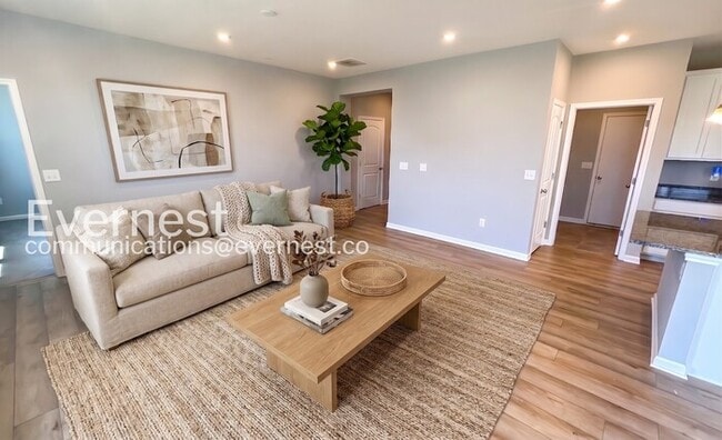 Photo - 89 Hutchison St