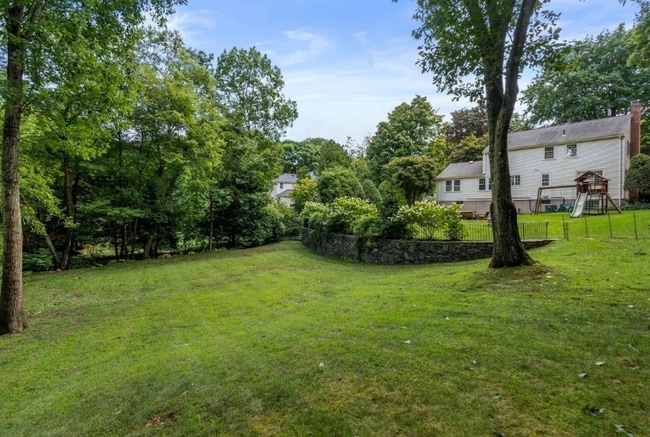 Photo - 11 Nantucket Rd